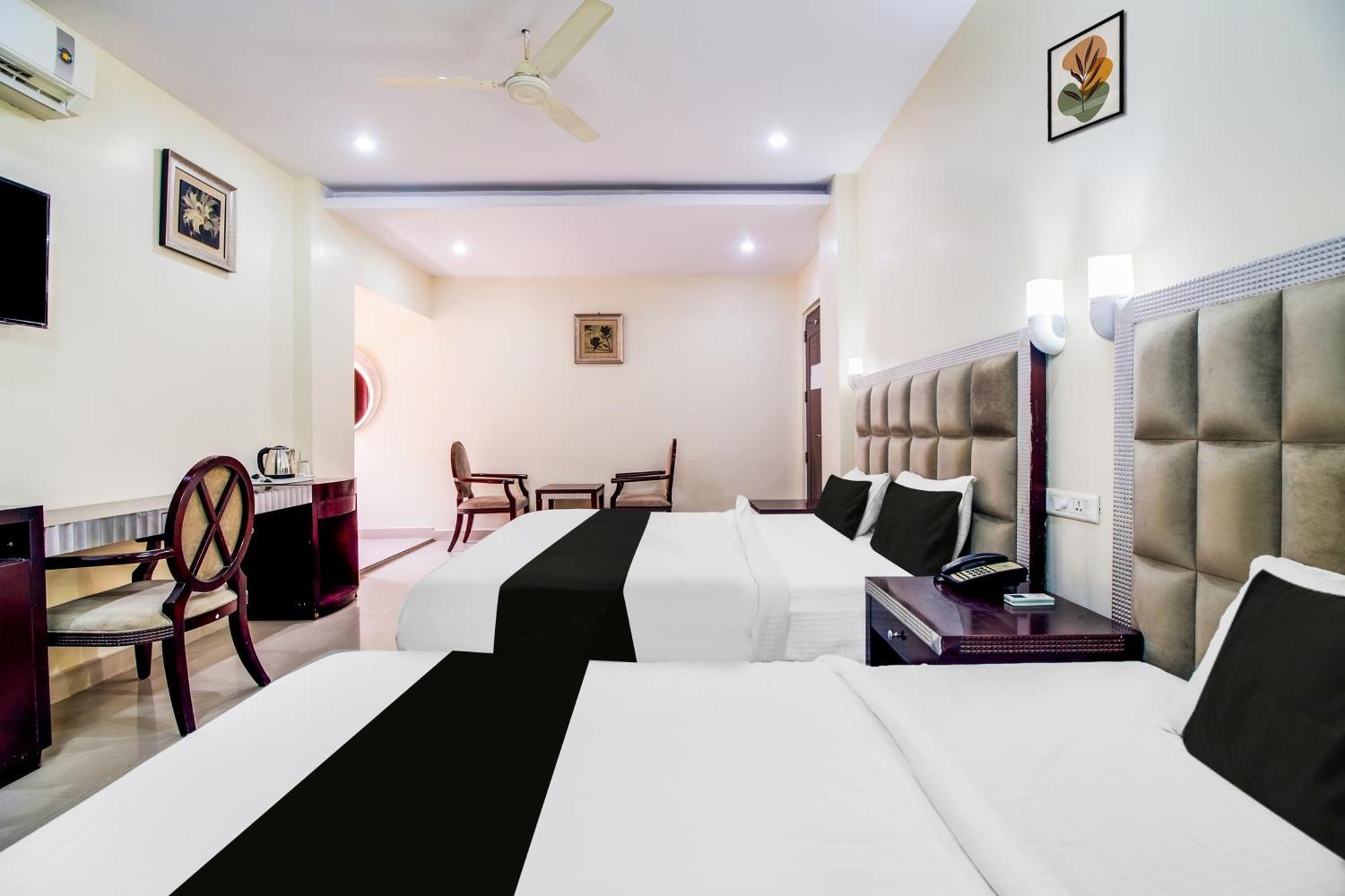 Super Townhouse Gajuwaka Near Cmr Mall Kurmannapalem Buitenkant foto