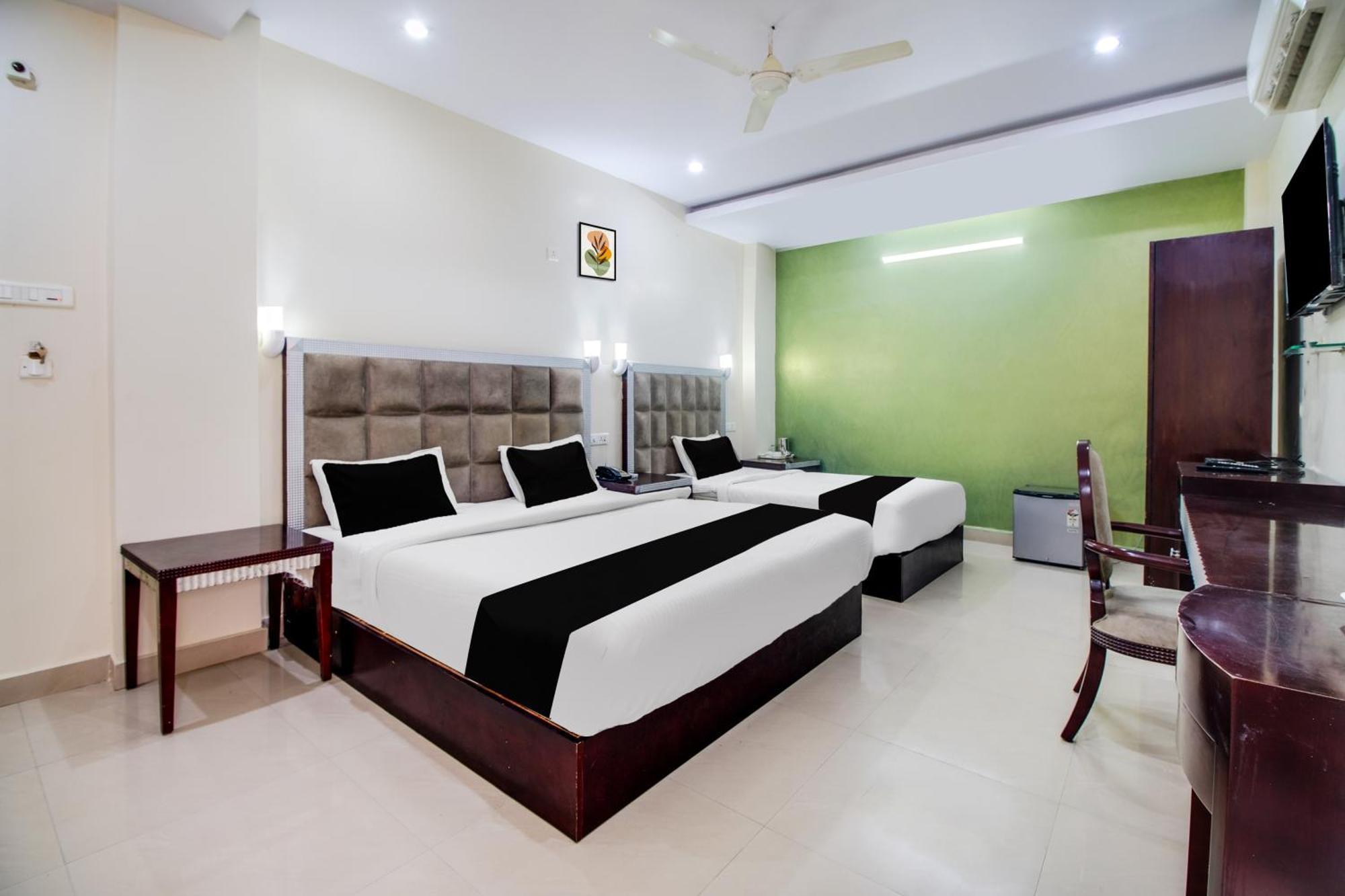 Super Townhouse Gajuwaka Near Cmr Mall Kurmannapalem Buitenkant foto