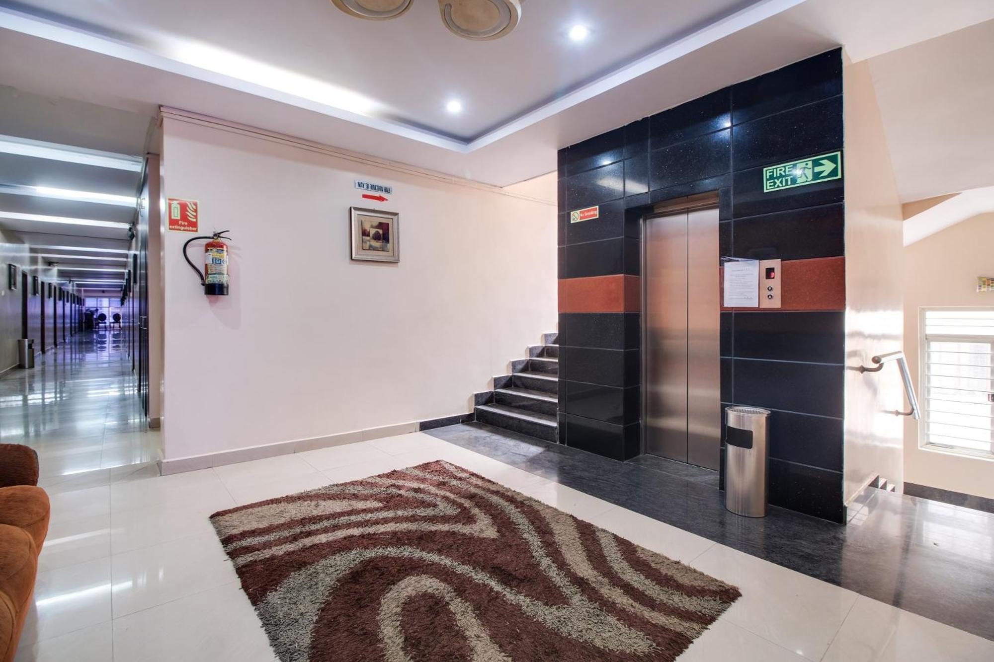 Super Townhouse Gajuwaka Near Cmr Mall Kurmannapalem Buitenkant foto