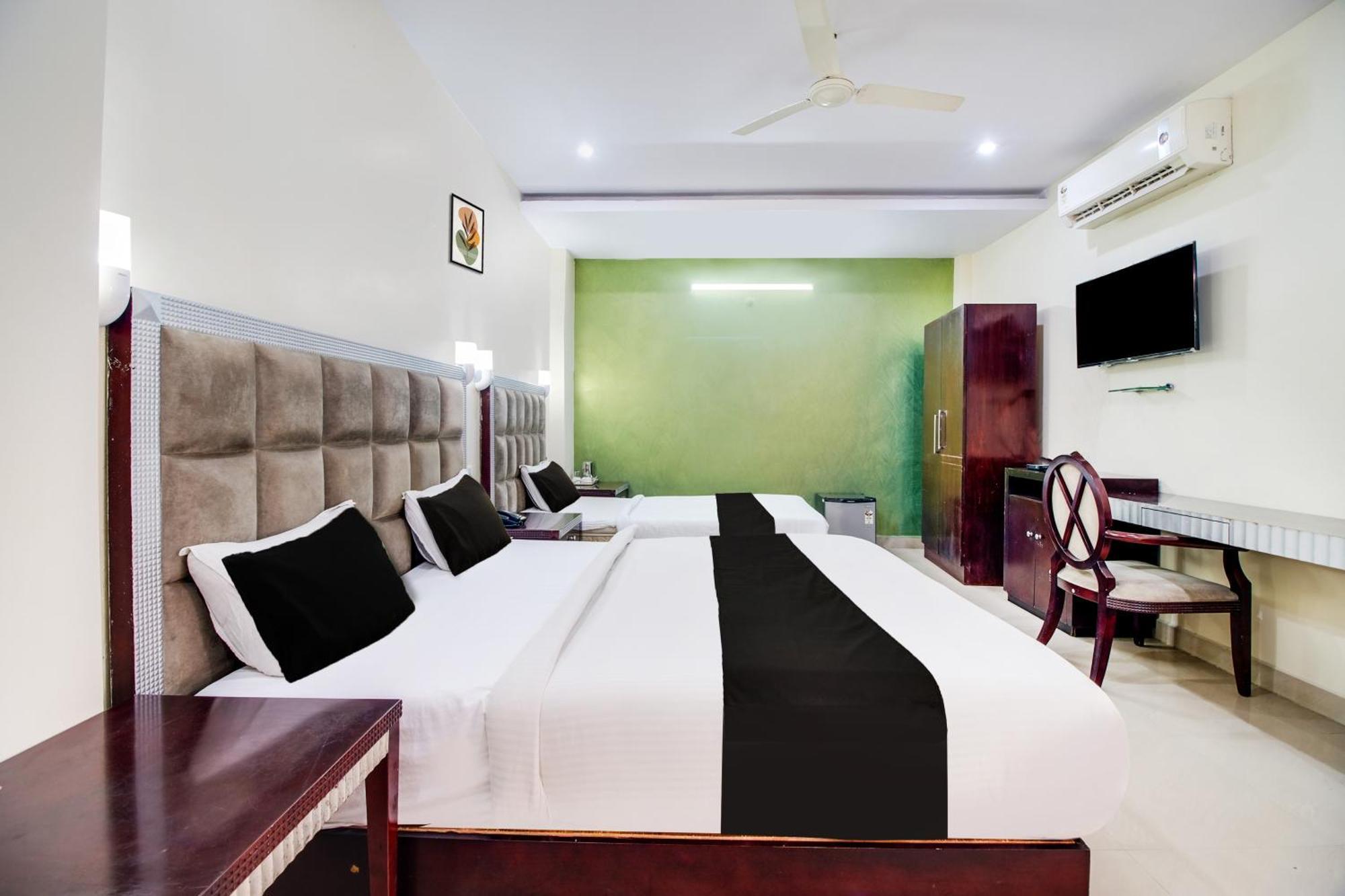 Super Townhouse Gajuwaka Near Cmr Mall Kurmannapalem Buitenkant foto